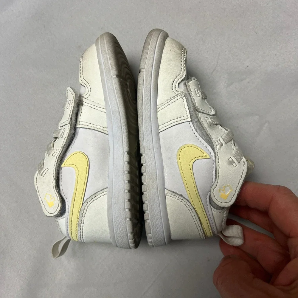 Jordan 1 Low SE‎ Toddler Sneakers White Yellow Hook and Loop Shoes 7C